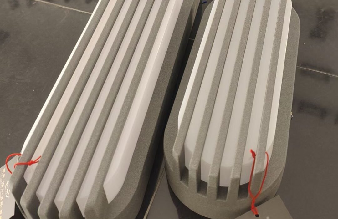Outdoor Lights Yellowing? 7 Causes, Materials & Prevention Tips