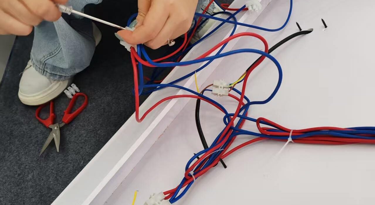 outdoor lights flicker caused by LED driver and electrical problems